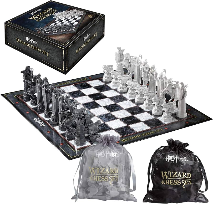 New~ The Noble Collection Harry Potter Wizard Chess Set