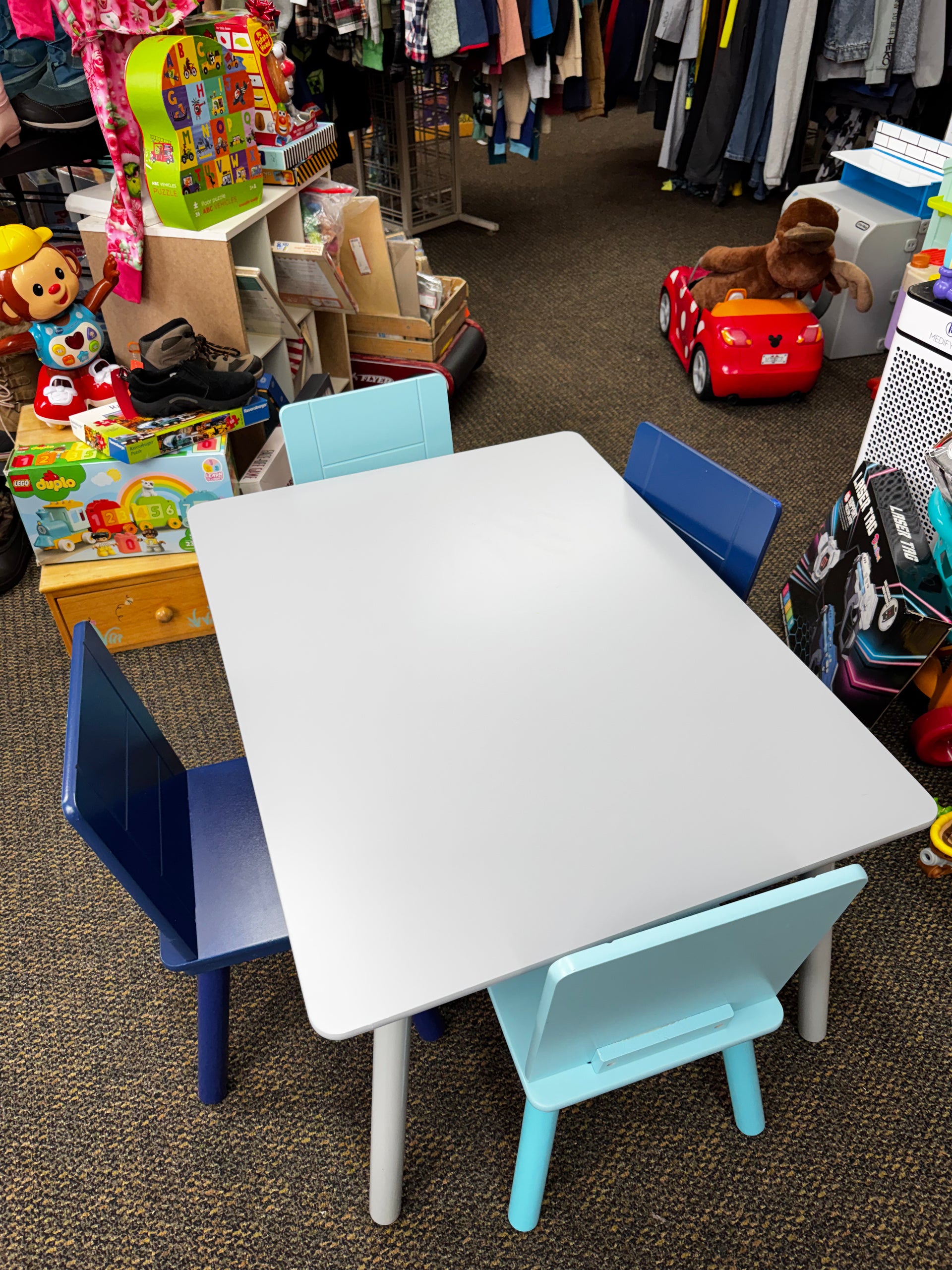 Delta Kids Table and chair set