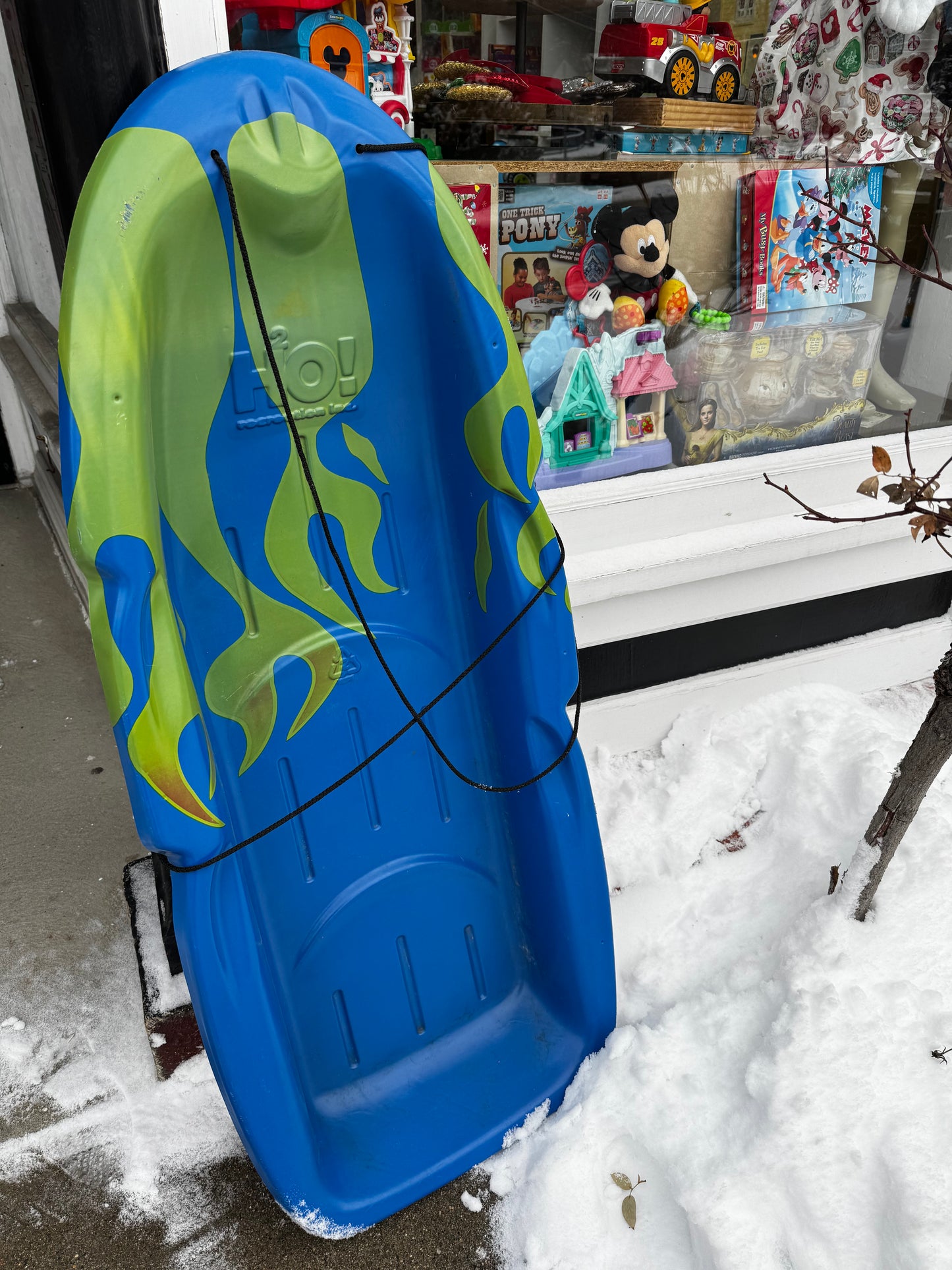 Snow sled green flame