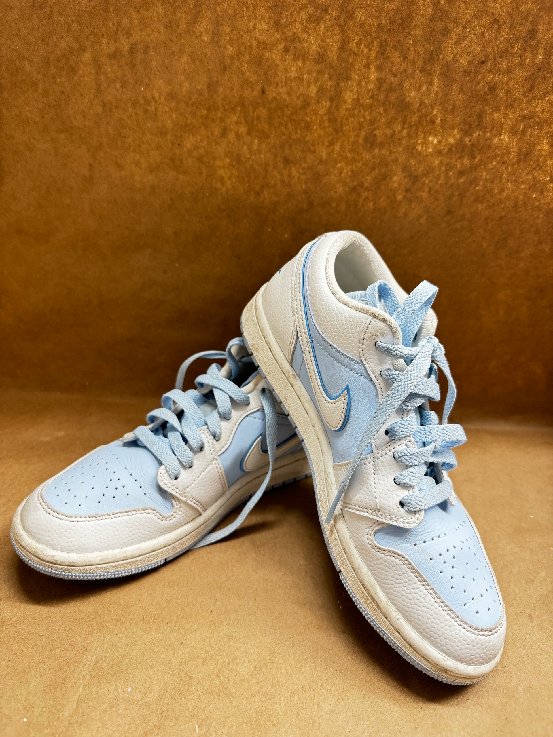 Woman’s 7 Nike Air Jordan