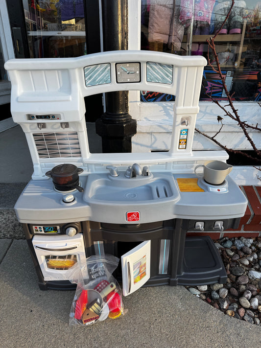 Step 2 Play Kitchen