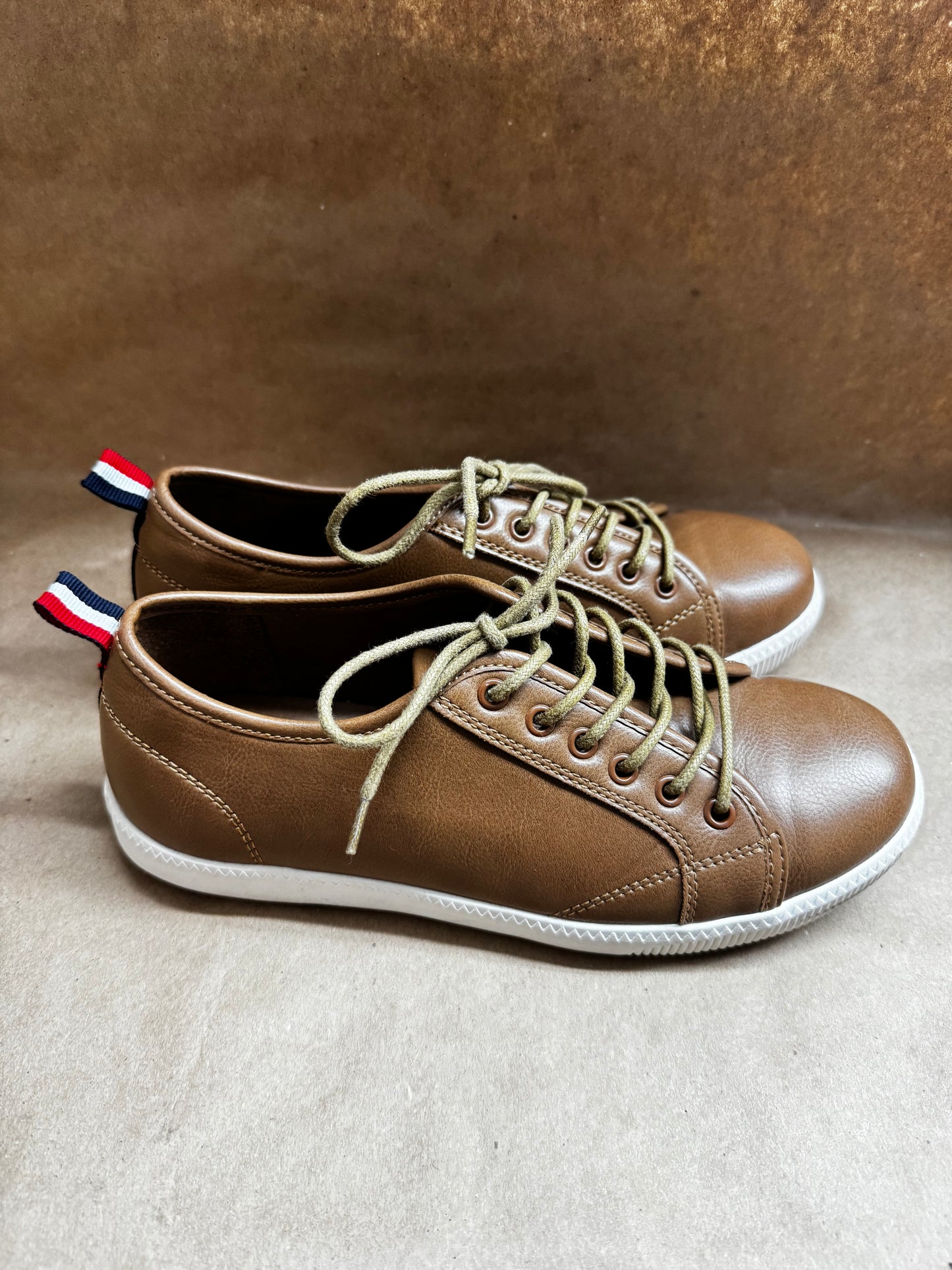 Size 6 Tahari Brown shoe