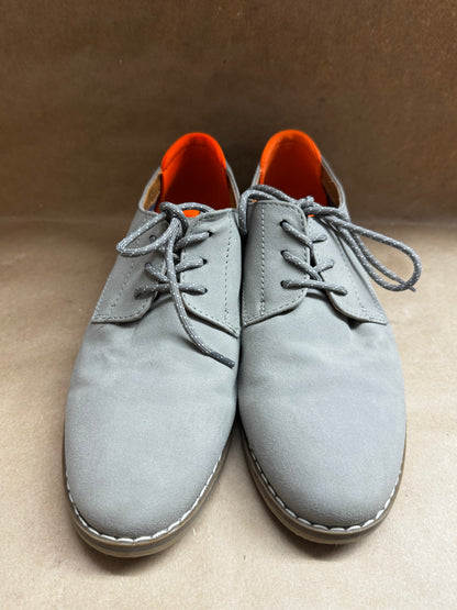 Size 5 Gray Boys Shoes