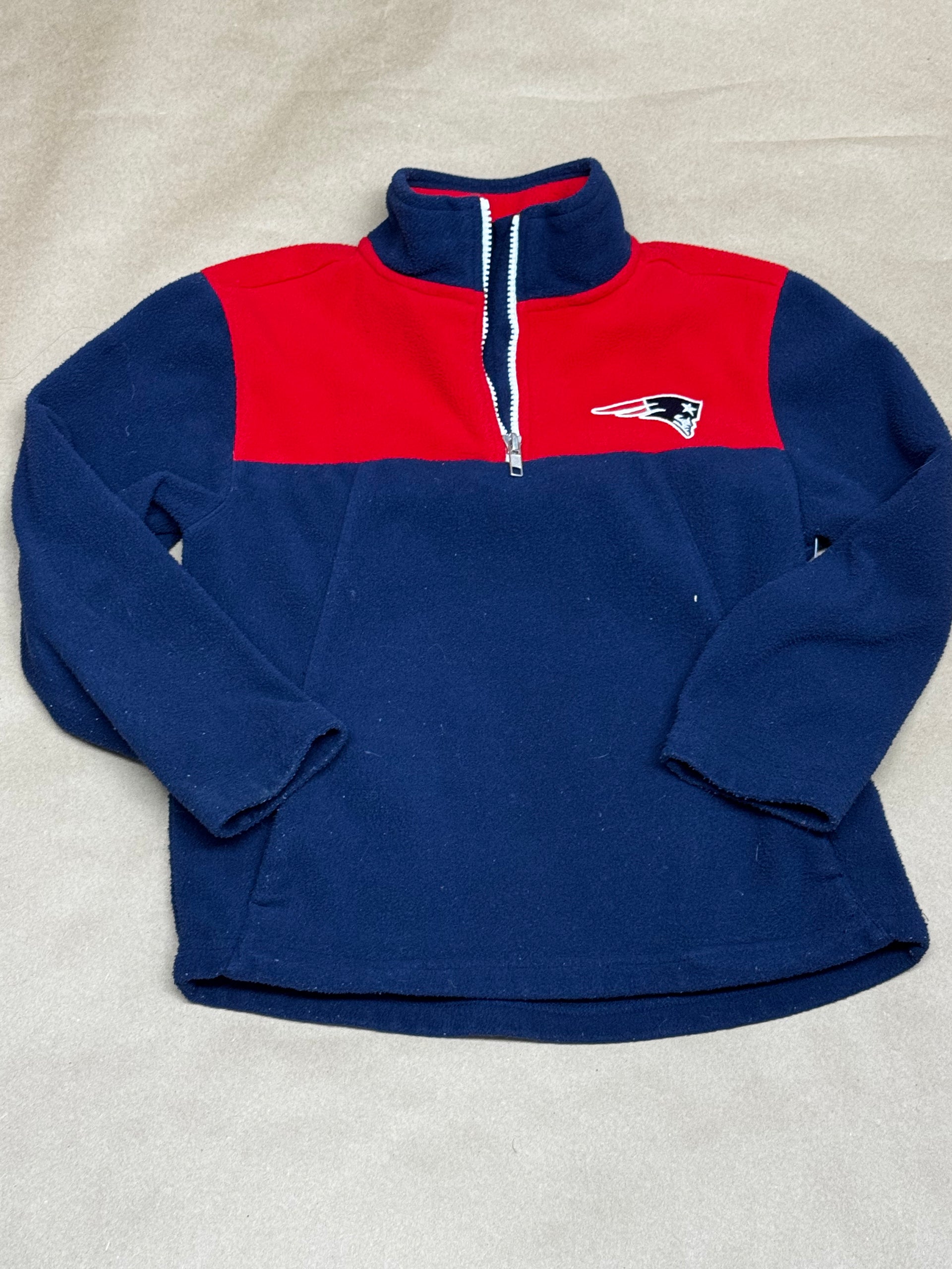 Size 7 New England Patriots Pull Over