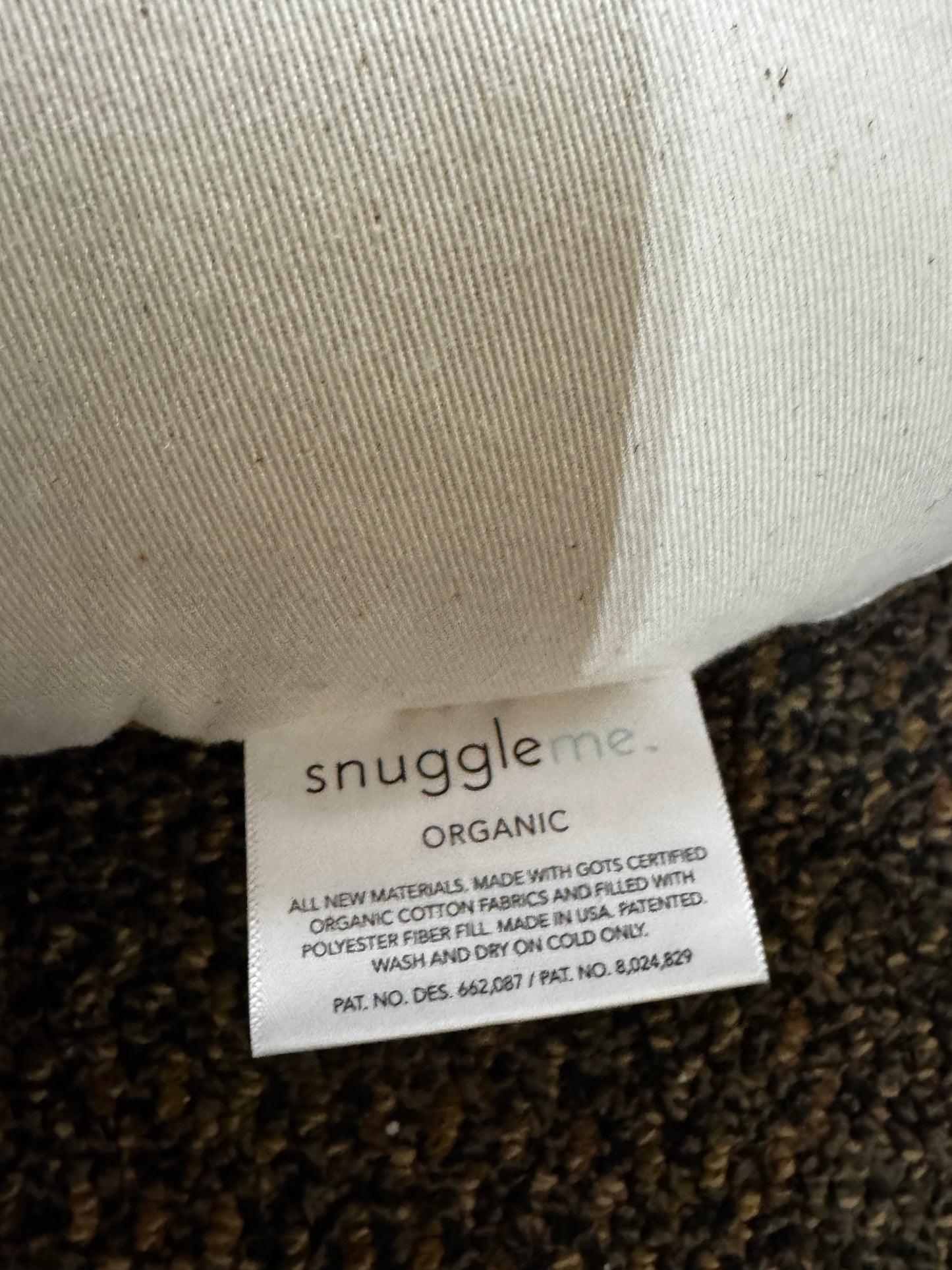 Snuggle me Organic Lounger with cover
